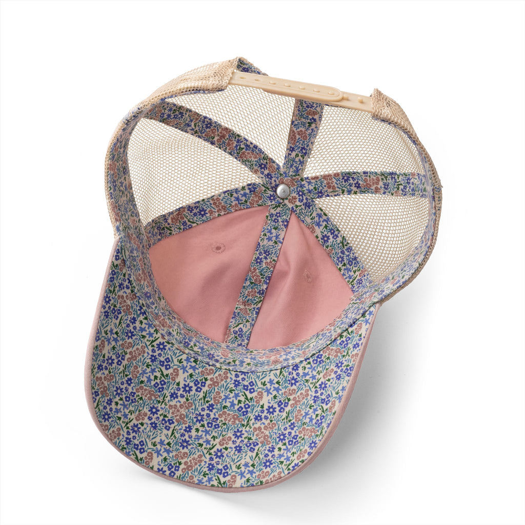 FishingHoleZ Bass Queen - Women's Washed Mesh-Back Cap
